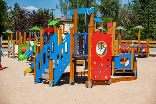 Gdzie jest najbliższy plac zabaw? Znajdź idealne miejsce dla dzieci Gdzie jest najbliższy plac zabaw? Znajdź idealne miejsce dla dzieci