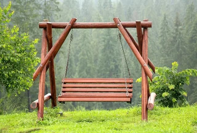 Jak zrobić drewnianą huśtawkę ogrodową - proste kroki i porady bezpieczeństwa Jak zrobić drewnianą huśtawkę ogrodową - proste kroki i porady bezpieczeństwa