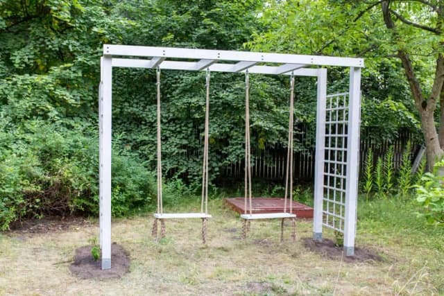 Jak zbudować huśtawkę ogrodową - proste kroki i niezbędne materiały Jak zbudować huśtawkę ogrodową - proste kroki i niezbędne materiały