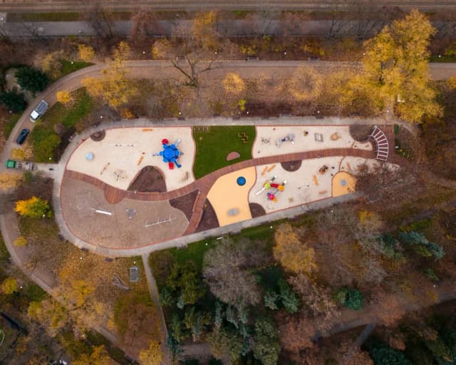 Plac zabaw Żeromskiego - kiedy otwarcie i co warto wiedzieć Plac zabaw Żeromskiego - kiedy otwarcie i co warto wiedzieć